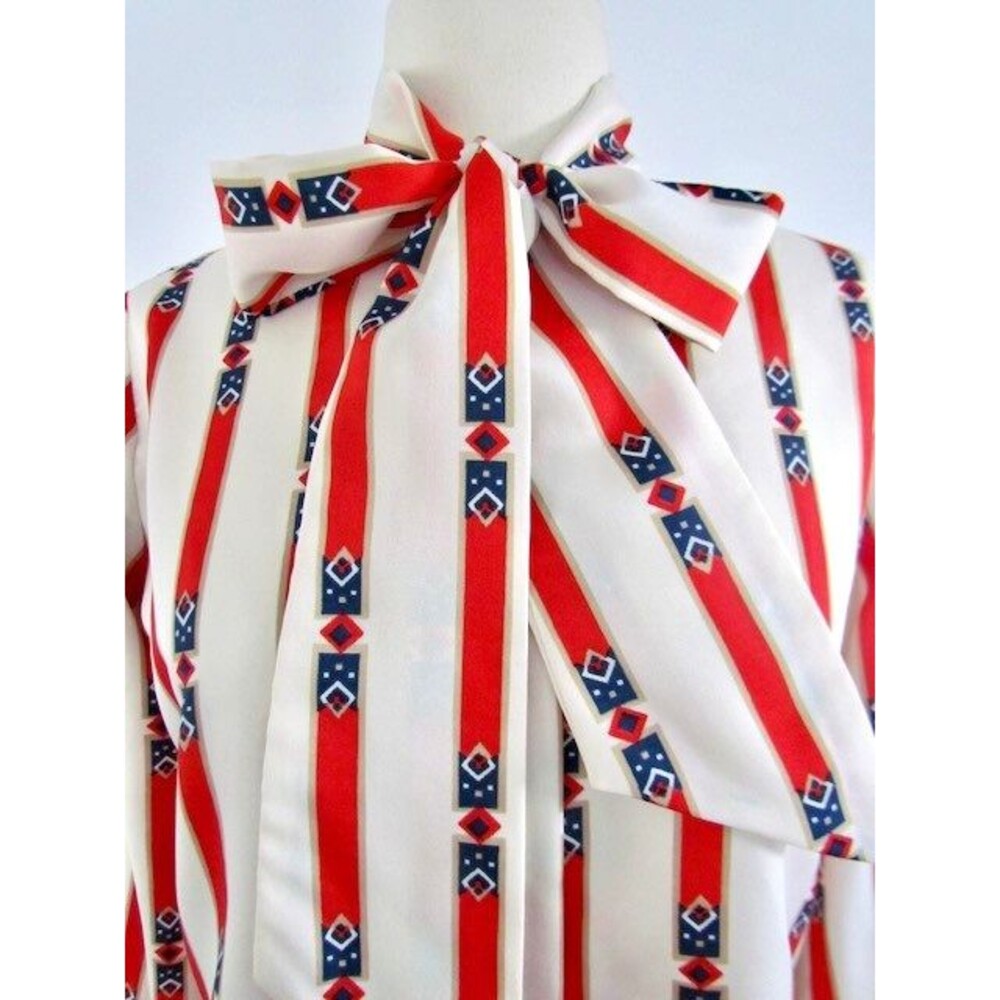 Vintage 70s Pussybow Blouse Coquette Office Siren Retro Secretary Top